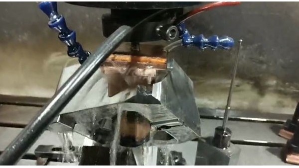 ���������߾���������ɫ�������ӹ����ȸߣ�