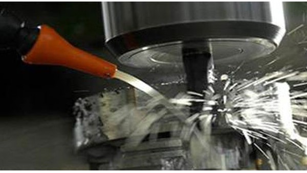 �ӹ����Ͻ�ѡ��Ե�����Һ��Ϊ��Ҫ��